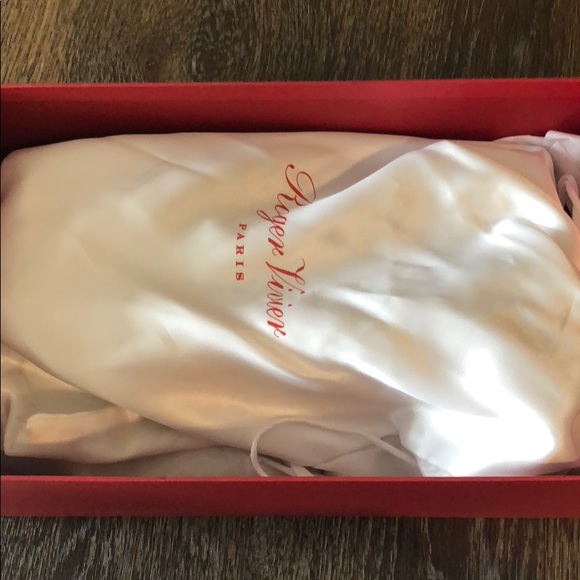 Roger Vivier black low heels - Picture 2 of 8